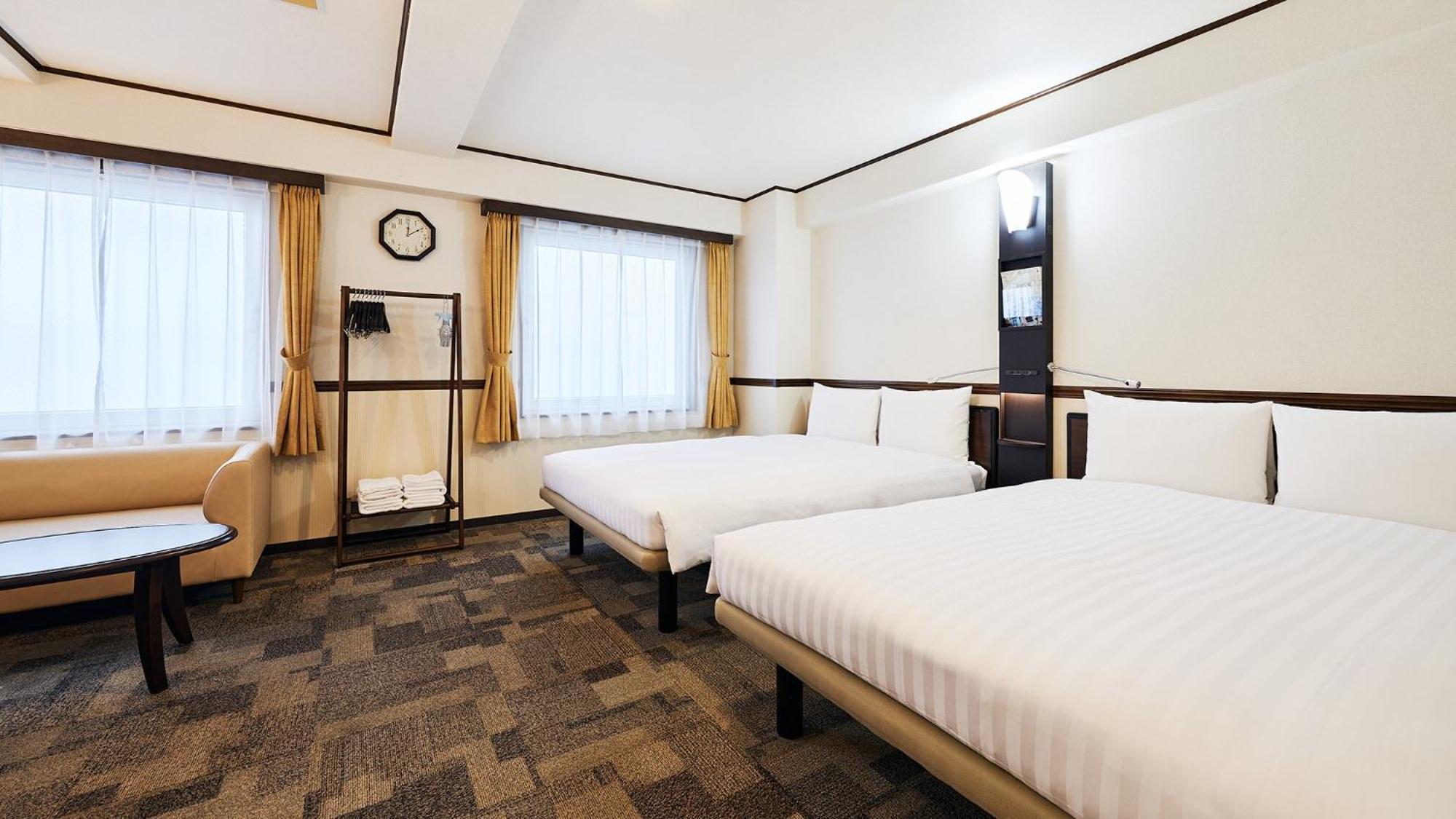 Toyoko Inn Osaka Tsuruhashi Ekimae Стая снимка